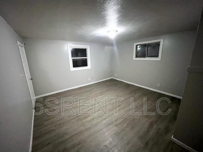 Photo - 236 S Mary Ellen St