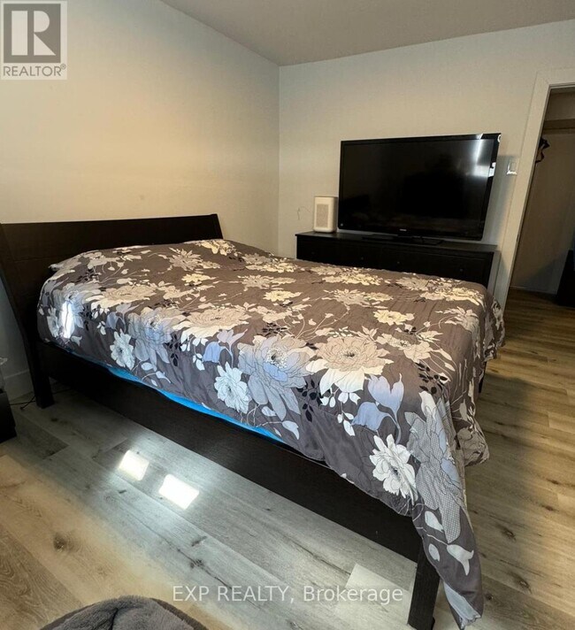 Photo - 254 Hillside Dr