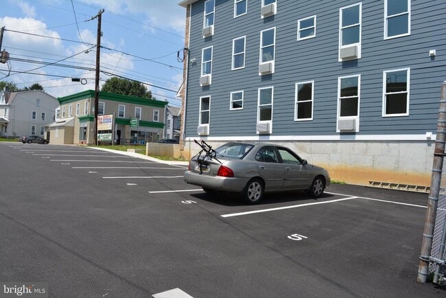 Photo - 7631 Ridge Ave