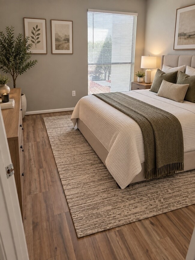 Photo - 2816 S Bartell Dr Unit 37