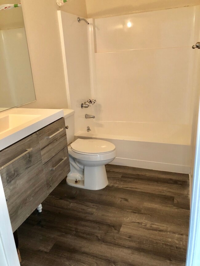 Photo - 306 S Church St