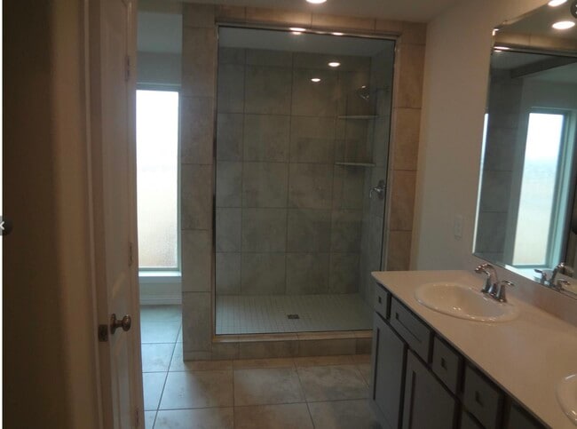 Photo - 1627 Ryon Falls Dr