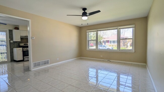 Photo - 2165 N Westmoreland Dr