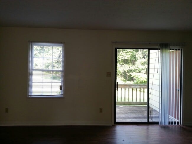 Photo - Three Bedroom Townhome, 2.5 bath, with eat...