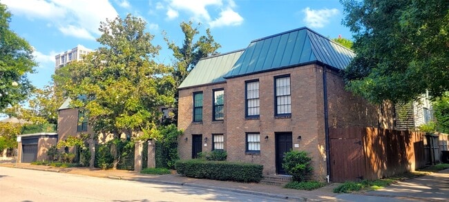 Building Photo - 1115 Autrey St Unit 5