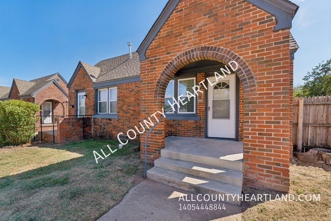 Building Photo - 1118 NW 29th St