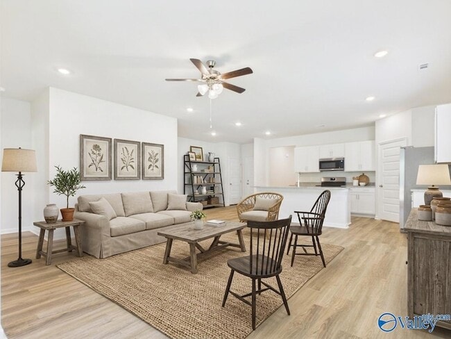 Photo - 1325 Eidson St