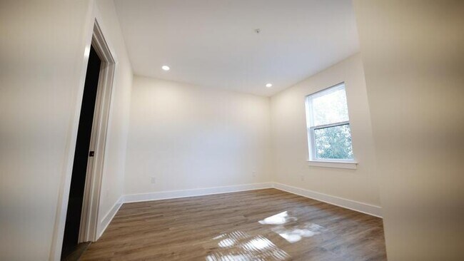 Photo - 6832 Ridge Ave