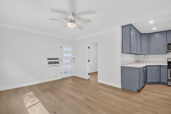 526 Lime Ave Unit 532