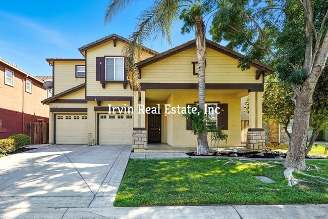 5 Bedroom and 3 Bathroom Home - 5 Bedroom and 3 Bathroom Home