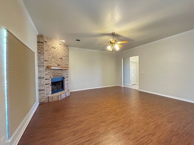 Photo - 257 English Ln