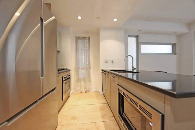 Photo - 560 Carroll St Unit 1B