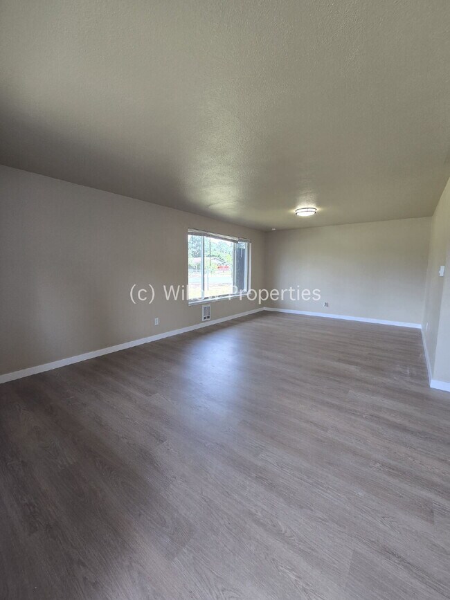 Photo - 2 Bedroom Unit Newly Remodeled