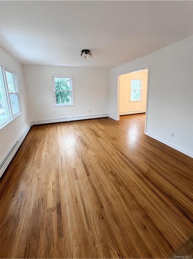 21 Walnut Ave