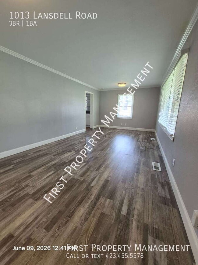 Photo - 1013 Lansdell Rd