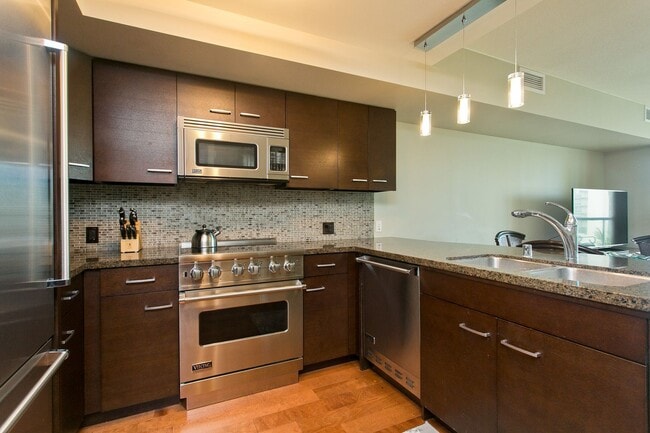 Photo - Luxury Living in Waikiki - Allure Waikiki 2 BD 2 BA 2 COVERED PARKING