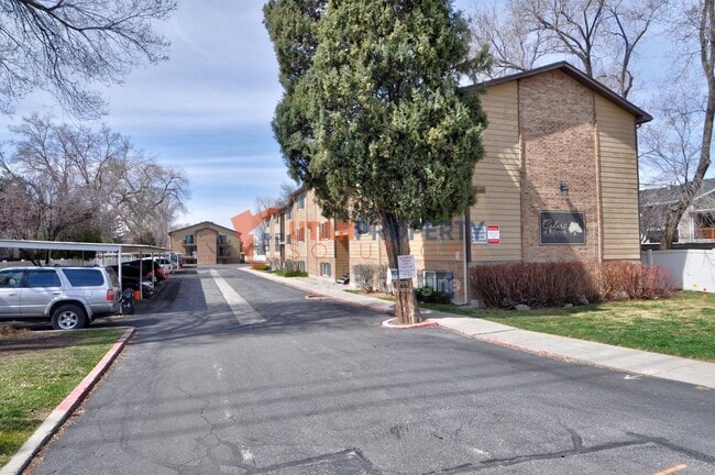 Photo - 887 Cedar Pine Ct Unidad #21