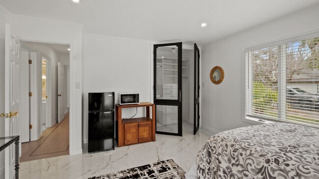 Photo - 1819 Cedar St