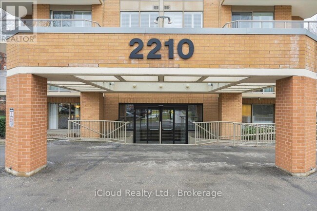 Photo - 2210 Lakeshore Rd. Unit 805