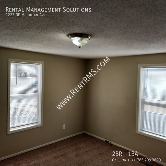 Photo - 1223 NE Michigan Ave
