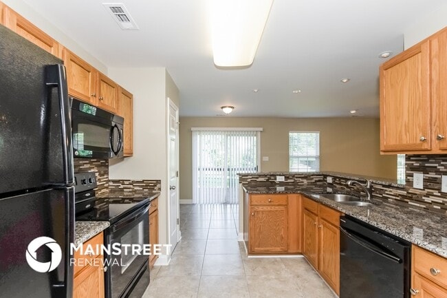 Photo - 15726 De Havilland Dr