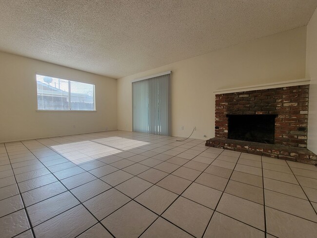 Photo - Cozy Southwest Visalia home off of Demaree...