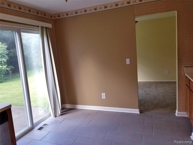 Photo - 1887 Fleetwood Dr