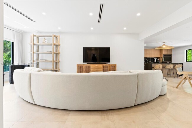 Photo - 281 NE 48th Terrace