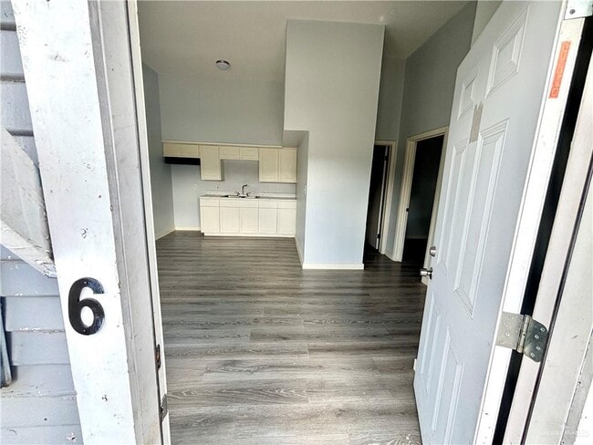 Photo - 13 W St Charles St Unidad 6