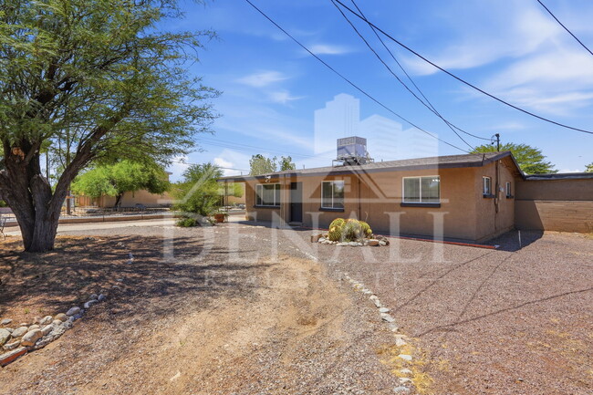 Photo - 3801 N 4th Ave
