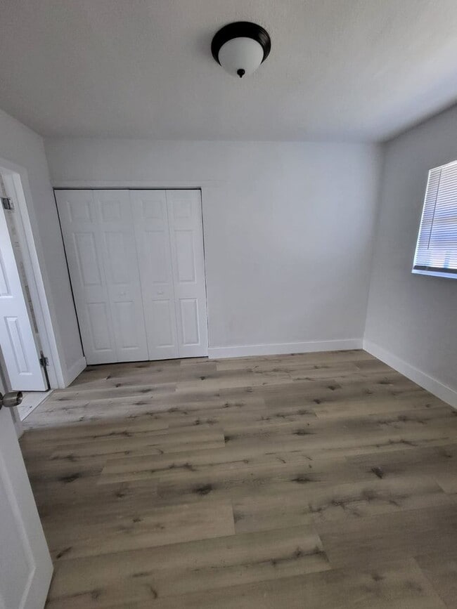 Photo - LC 08:137 SW 5th CT Unit 2