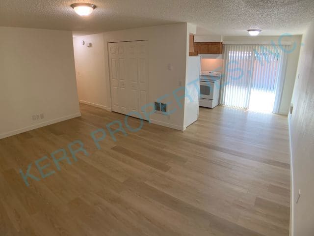 Photo - 16136 SE Main St