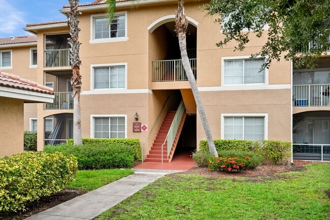 Building Photo - Two bedroom condo with lake views in Portofino at Jensen Beach