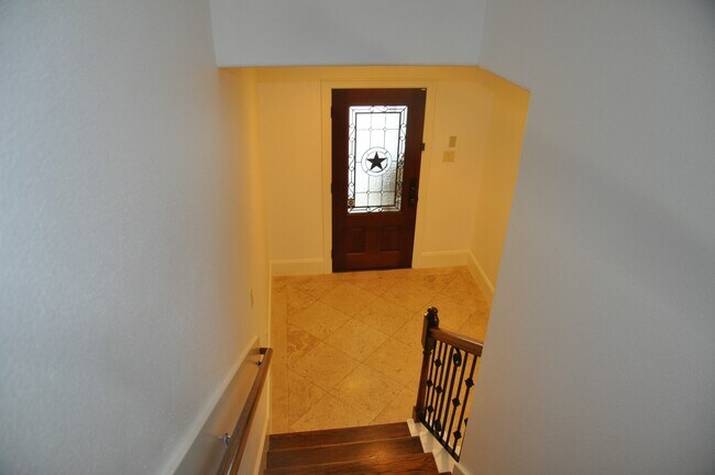 Photo - 5922 Burgoyne Dr.