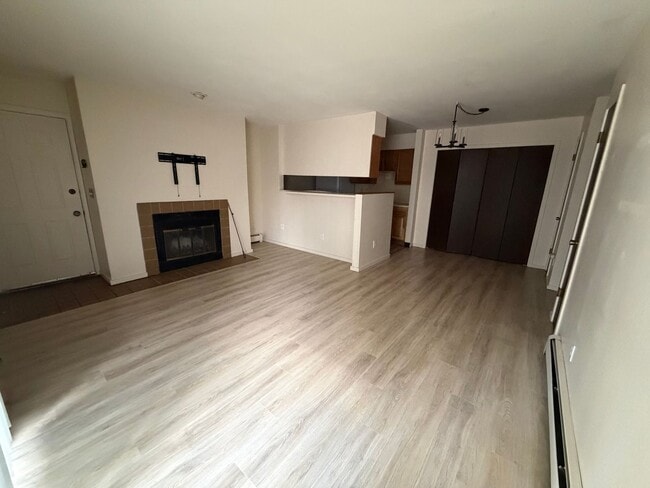 Photo - 2800 Kalmia Ave