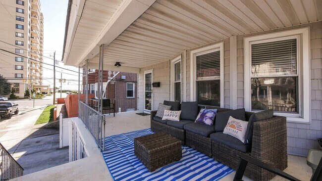 Photo - 26 S Oakland Ave