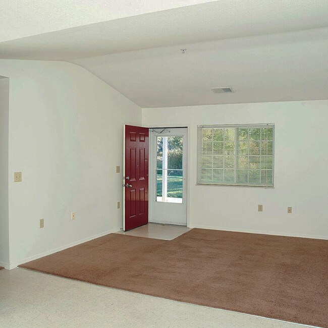 Photo - East Main Apartments