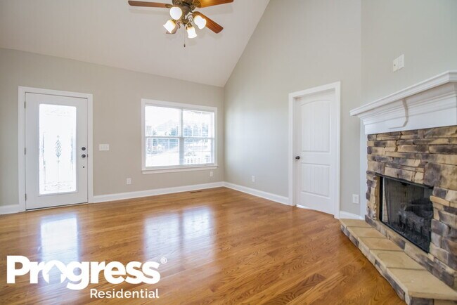 Photo - 1067 Windtree Trace