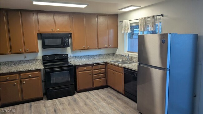 Photo - 426 Greenbriar Townhouse Way