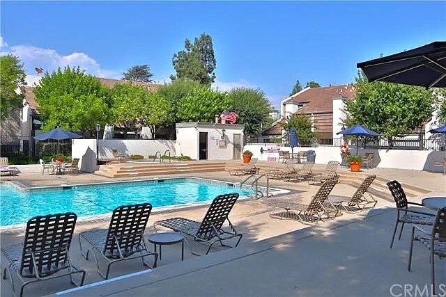 Photo - 598 W Huntington Dr