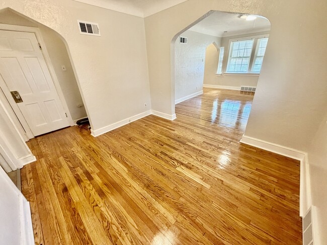 Photo - 8947 Mayfield Ct