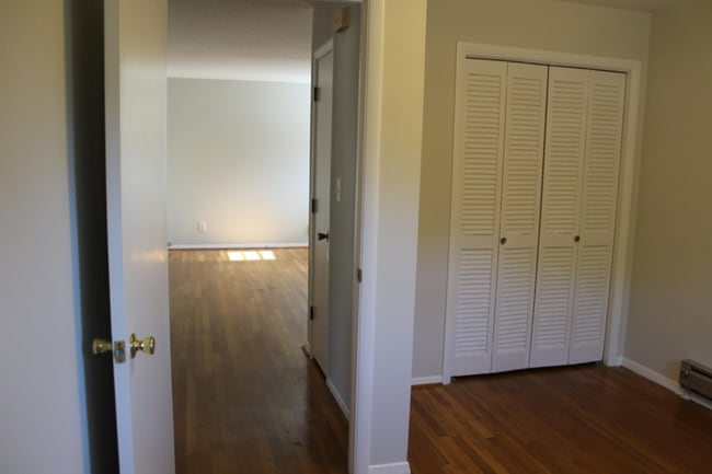 Photo - 1401 S Roan St Unidad 2