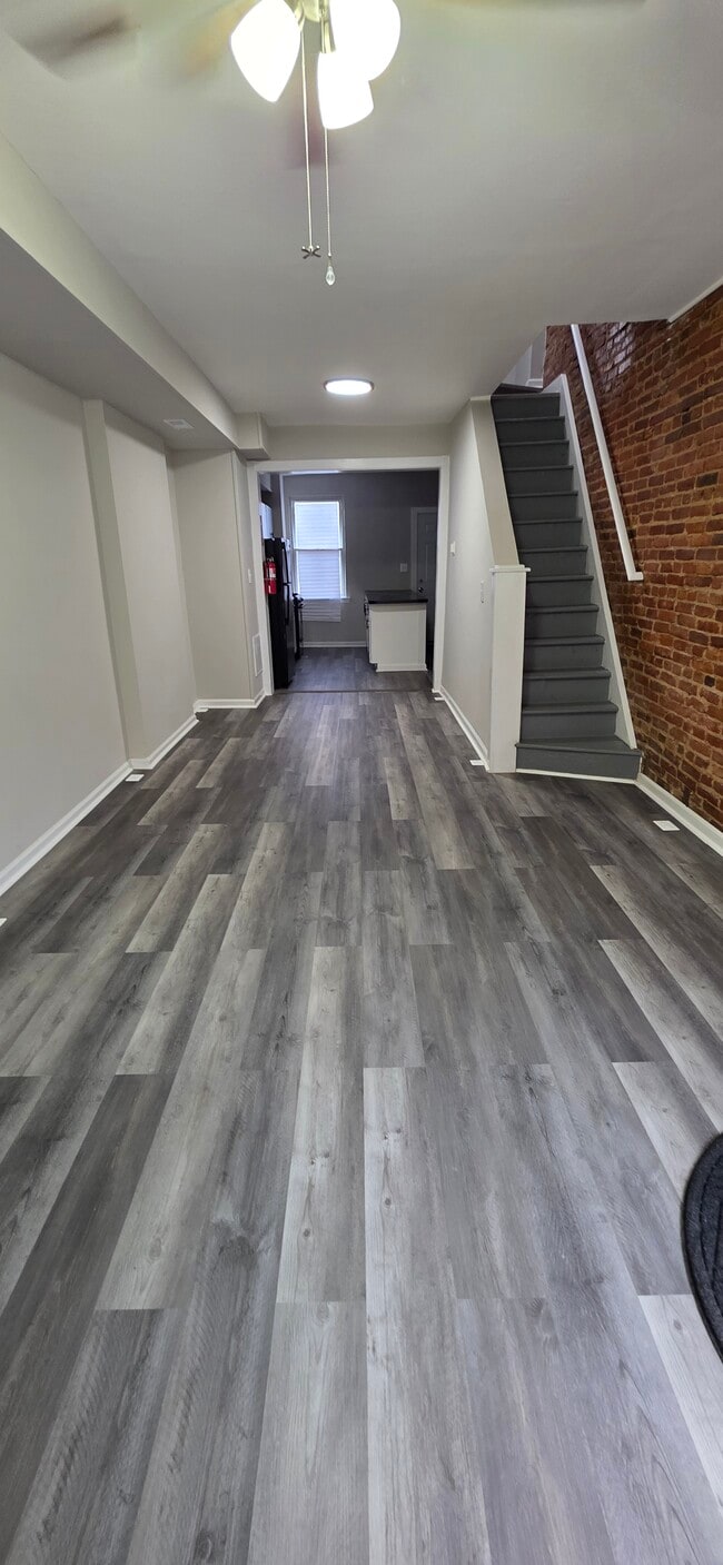 Photo - 151 N Streeper St