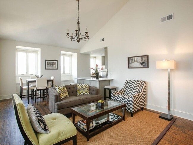 Photo - 937 St. Louis