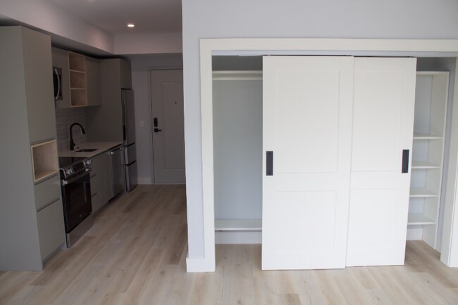 Photo - 3748 Lancaster Ave Unit 304