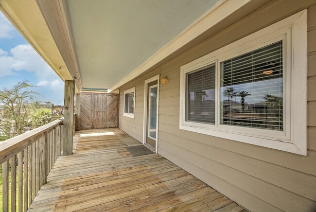 Photo - 505 Pompano St