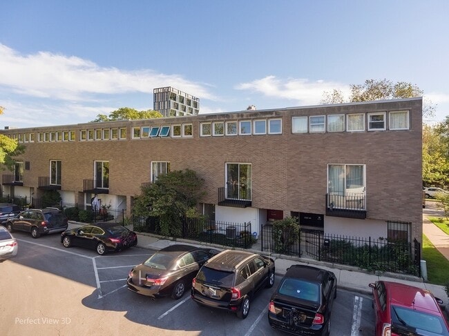 Building Photo - 5647 S Harper Ave Rental