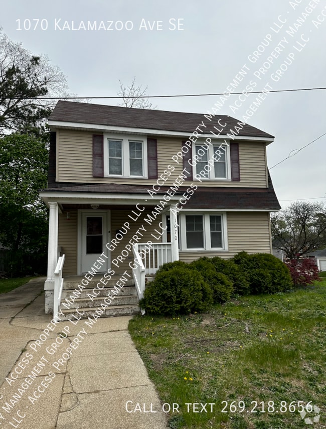 Building Photo - 1070 Kalamazoo Ave SE Rental