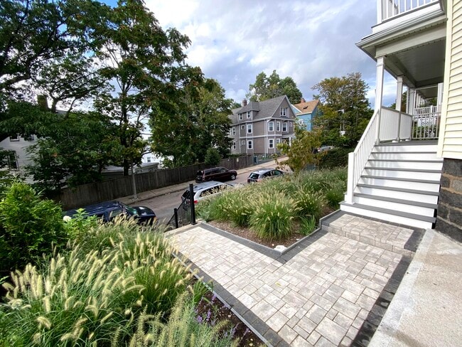 Photo - 7 Wenham St Unit 1
