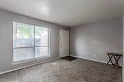 1BR, 1BA - 563 SF - Living Area